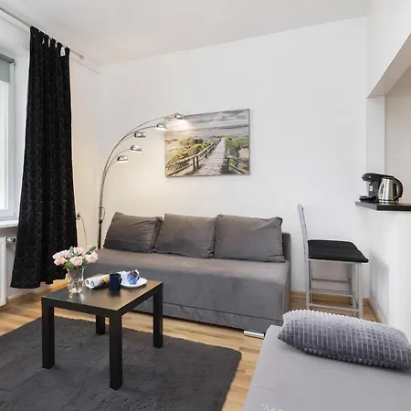 Batorego Downtown By Renters Апартаменты *