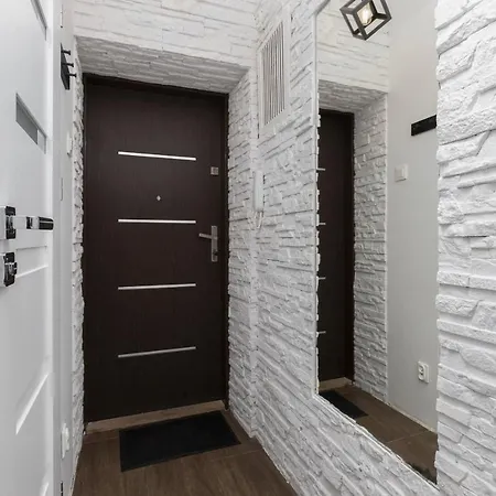 Апартаменты Batorego Downtown By Renters *