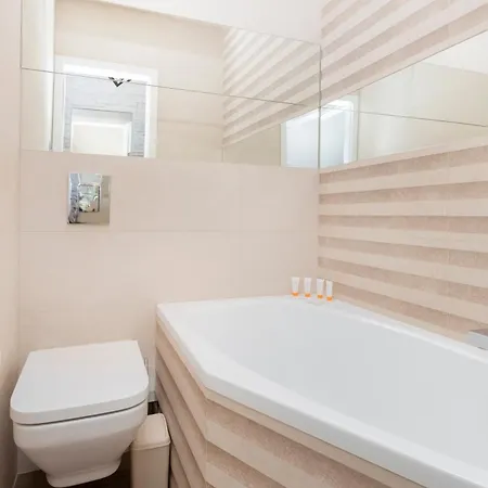 Batorego Downtown By Renters Apartment Gdynia